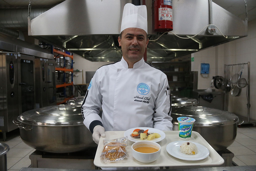 Büyükşehir'den Evlere Yemek Servisi