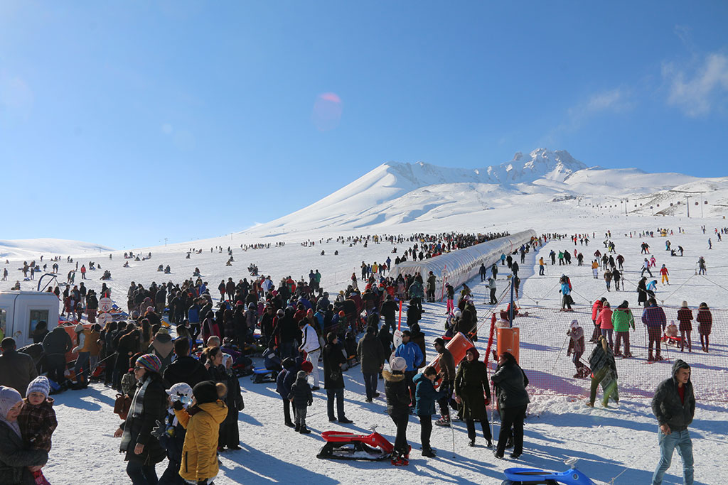 Erciyes'e Rekor Ziyaretçi