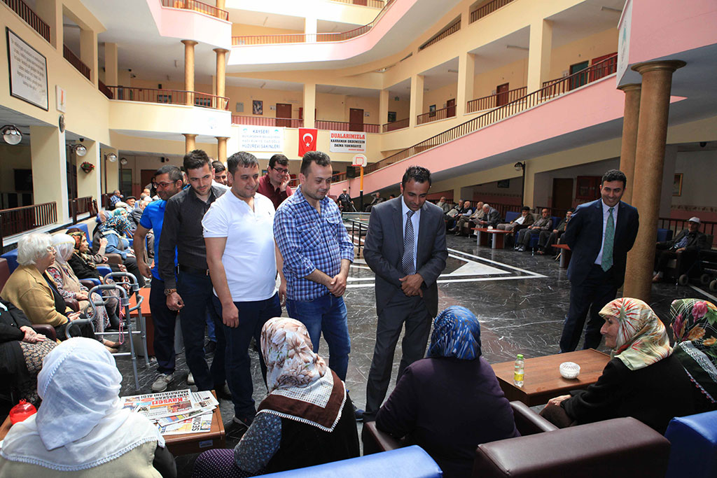 Vatmanlardan Huzurevi'ne Anlamlı Ziyaret