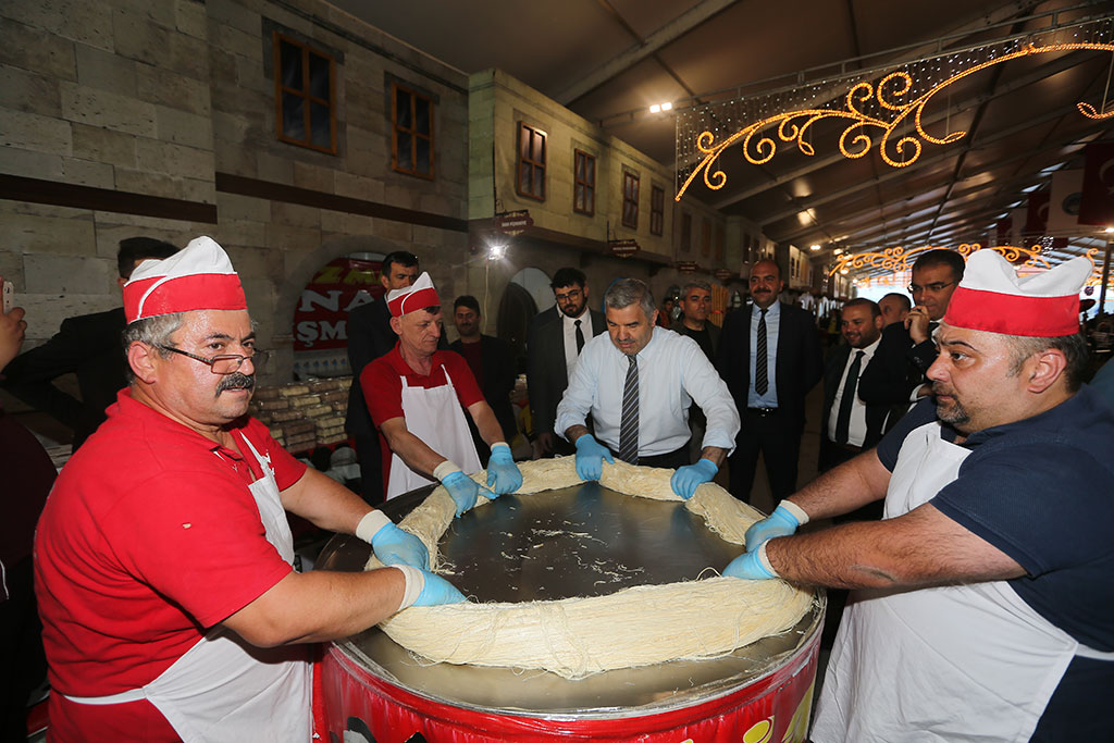 Başkan Çelik 'Telteli' Açtı