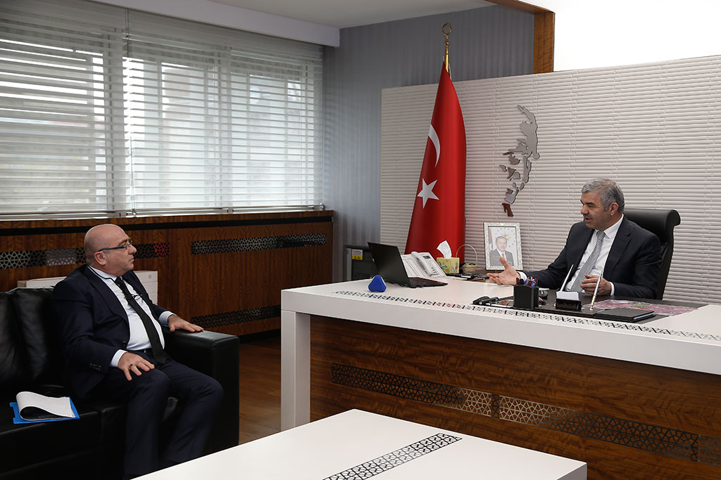 Üniversitelerimizin Gelişmesi İçin Çalışıyoruz