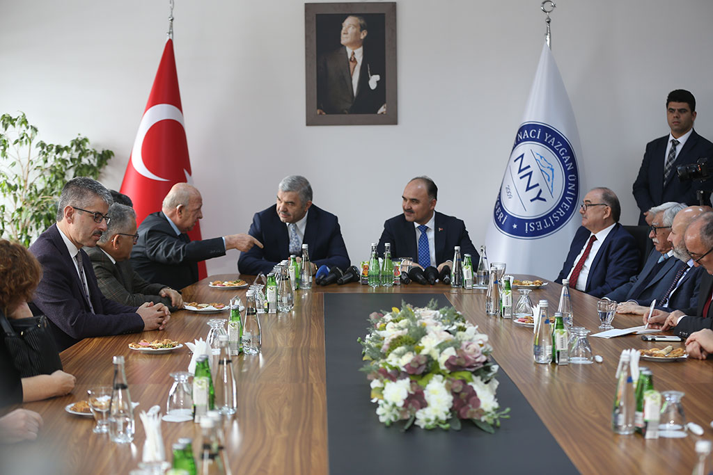 Başkanın Önerisi Alkışlarla Karşılandı