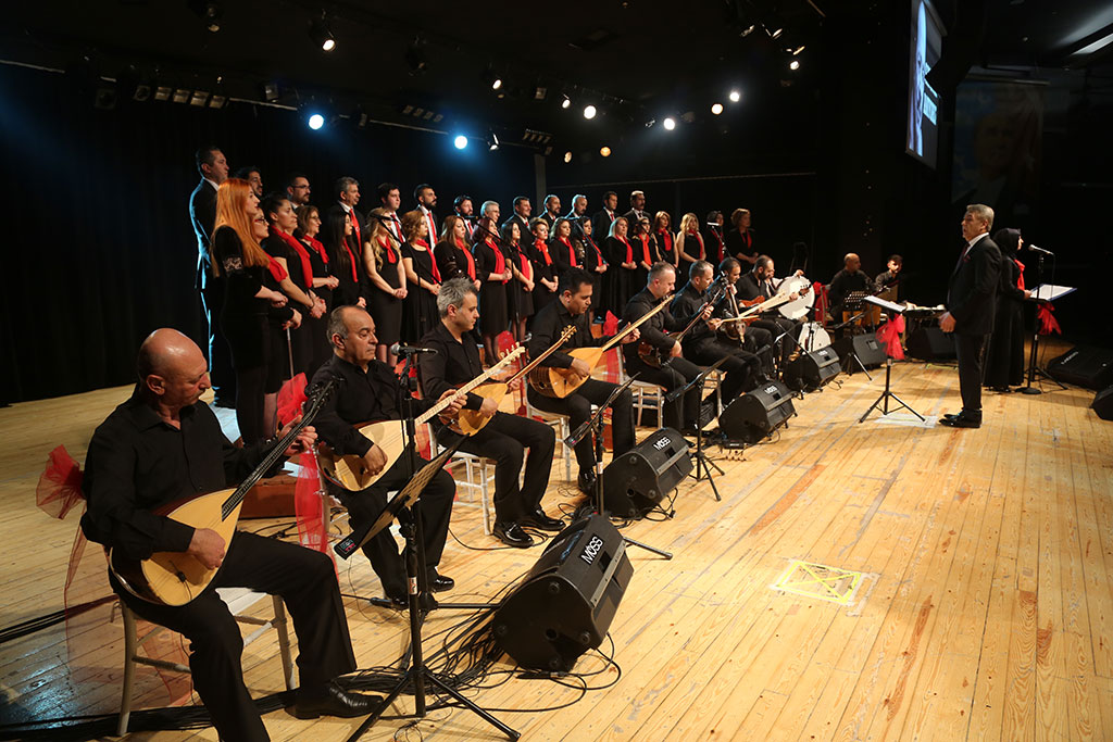 Neşet Ertaş Anıldı