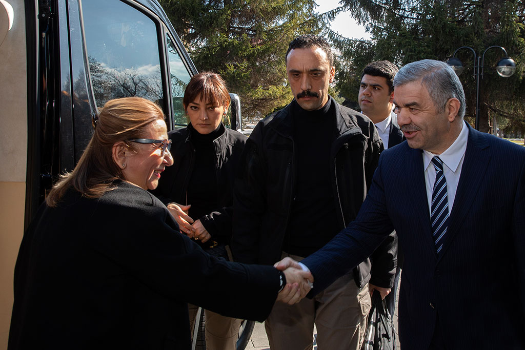 Bakan Pekcan Büyükşehir'de