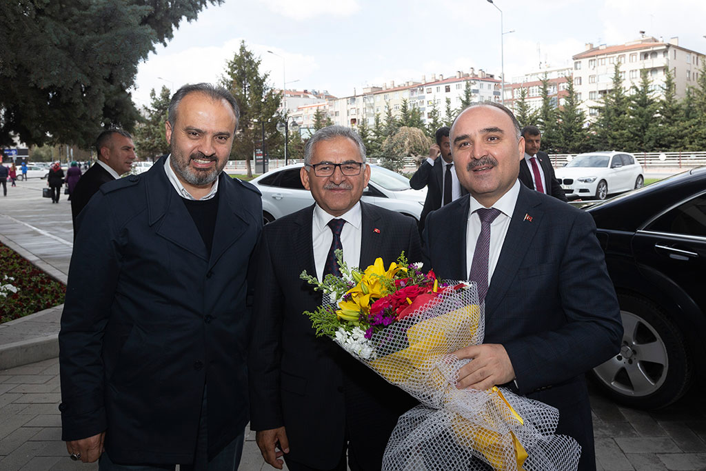 Vali Günaydın'dan Başkan Büyükkılıç'a Ziyaret