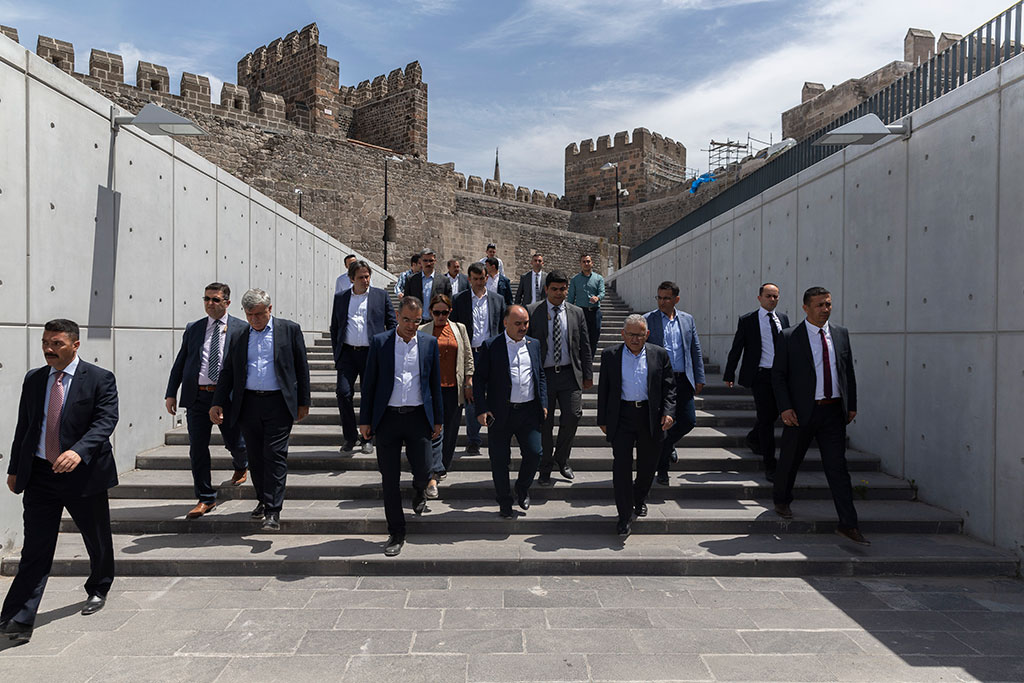 Vali ve Başkan Projeleri Gezdi