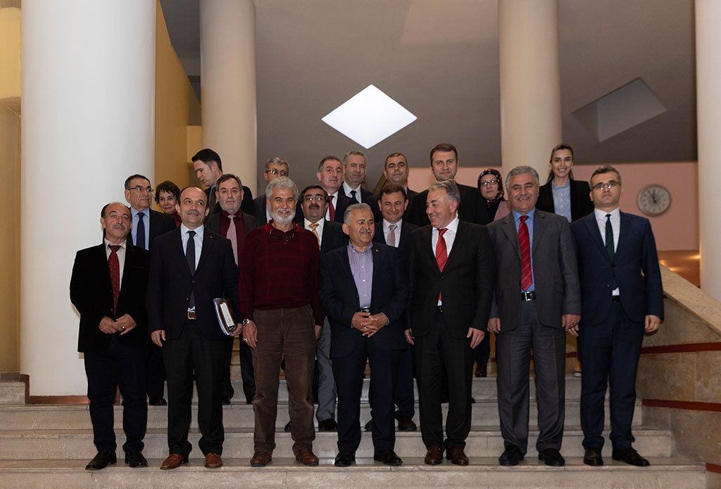 Geceyarısı KASKİ'de Toplantı Yaptı