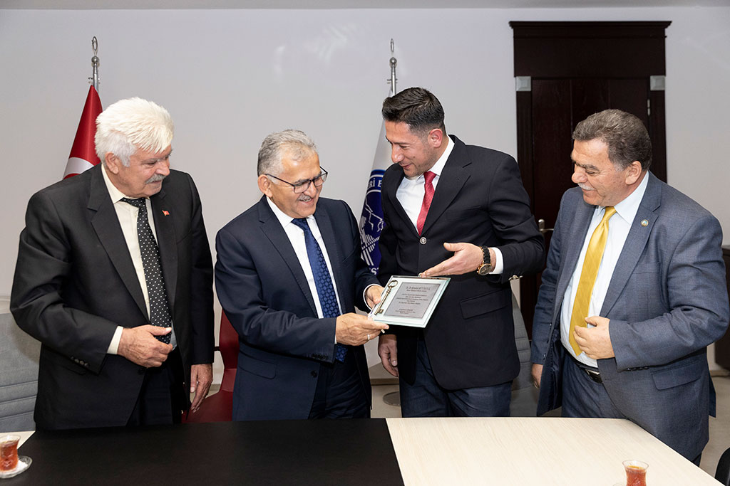 Gönüllerin Anahtarından Sonra Şehrin Anahtarı 