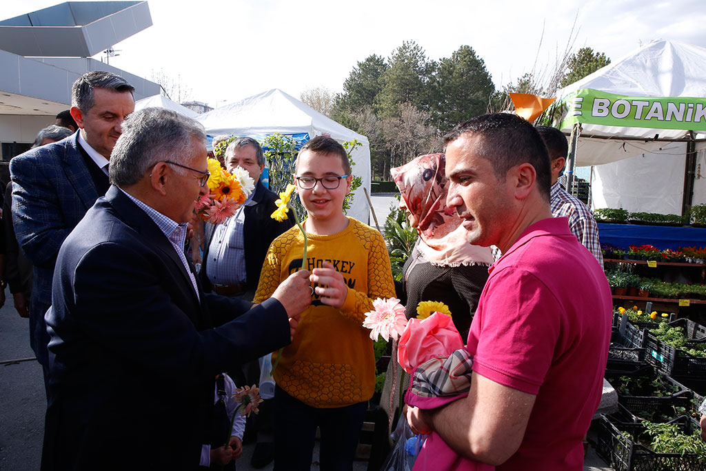 Başkan Büyükkılıç Fuar Alanı'nda