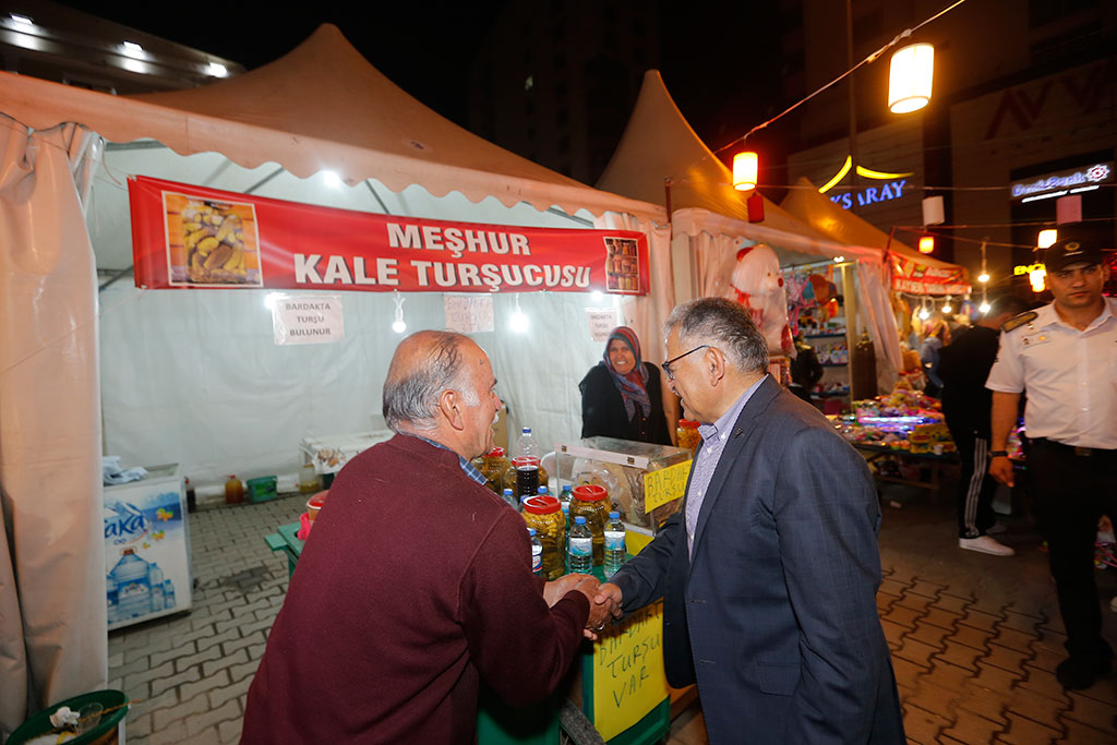 Başkan Büyükkılıç, Ramazan Sokağı'nda 