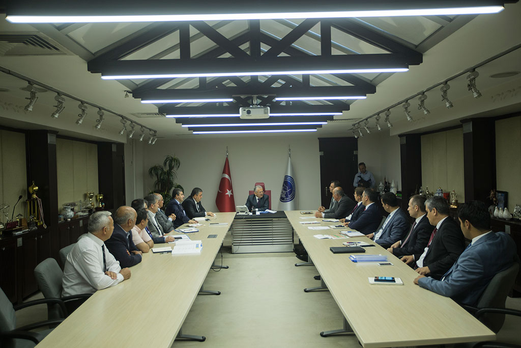 Başkan Büyükkılıç, İlçelerin Taleplerini Aldı