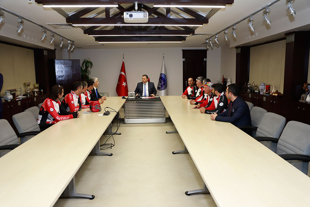 İlk Adımda Kurtuluşa Bisiklet Ekibi Büyükşehir'de