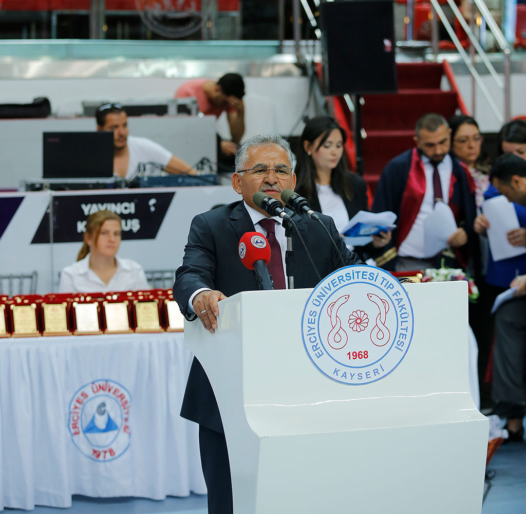 Tıp Doktoru, Şehir Doktoru, Gönül Doktoru