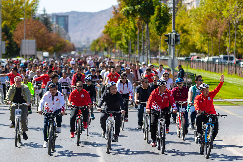 Büyükşehir'de Hareket Ve Bereket Var 