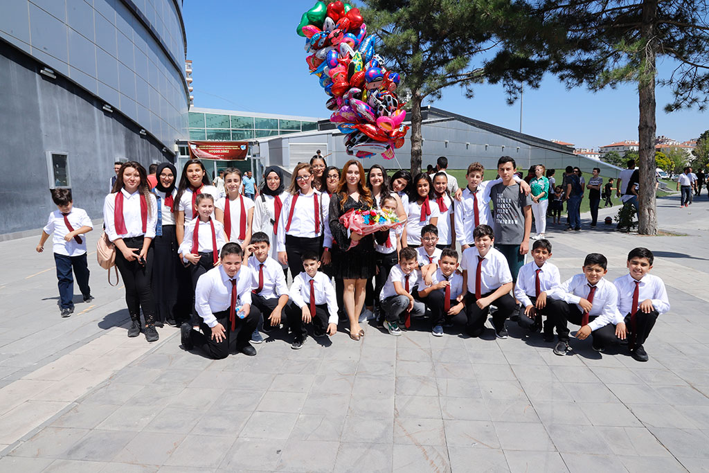 Genç Sanatçı Adayları Sertifika Aldı