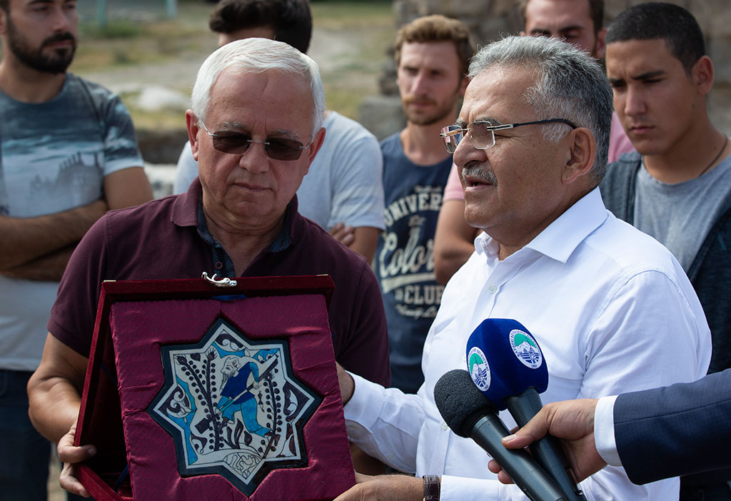 Büyükşehir'den Tarihe Destek