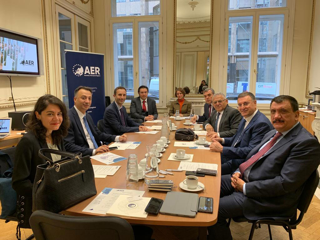 Büyükkılıç, Avrupa'nın Başkentinde Barış Pınarını Anlattı