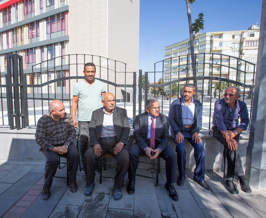 Başkan Büyükkılıç'tan Taksici Esnafına Sürpriz Ziyaret