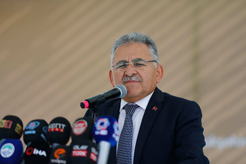 Kayseri Kitap Fuarı Açıldı 