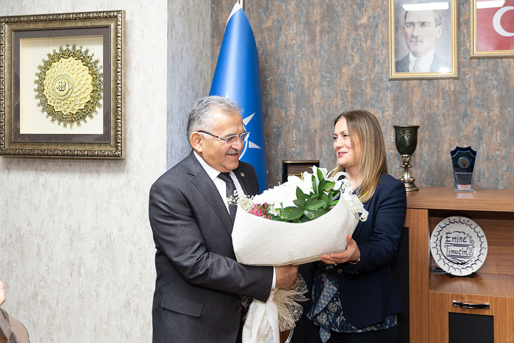 Başkan Büyükkılıç'tan Çifte Kutlama 