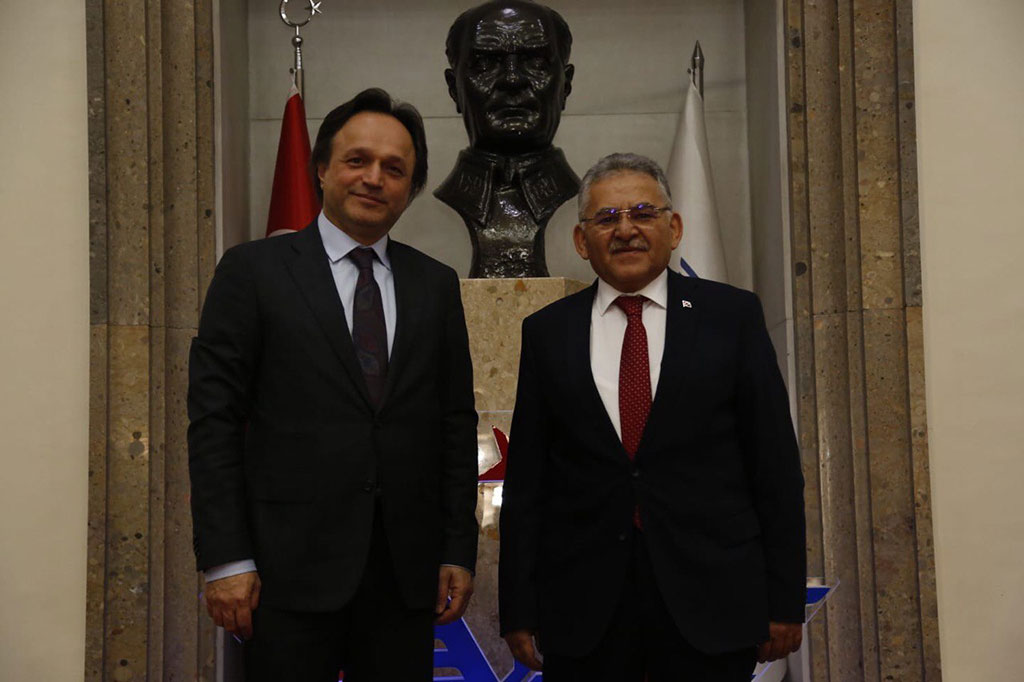 Başkan Büyükkılıç'tan Önemli Temaslar 