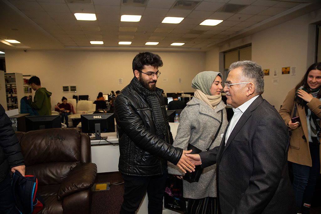 Başkan'dan Öğrencilere Çorba İkramı, Sürpriz Ziyaret 