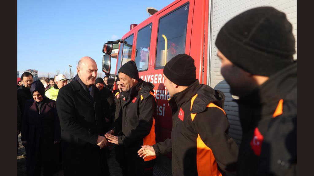 Elazığda'ki Kayseri İtfaiyesi'ne Bakan Soylu'dan Teşekkür 