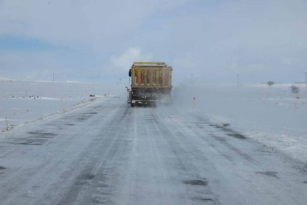 Büyükşehir Ekipleri Aralıksız Çalışıyor