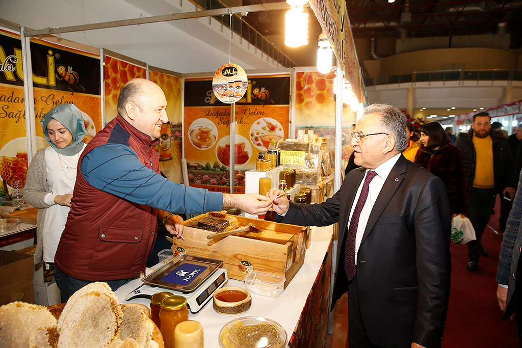 Başkan Büyükkılıç, Esnaf ve Vatandaşlarla