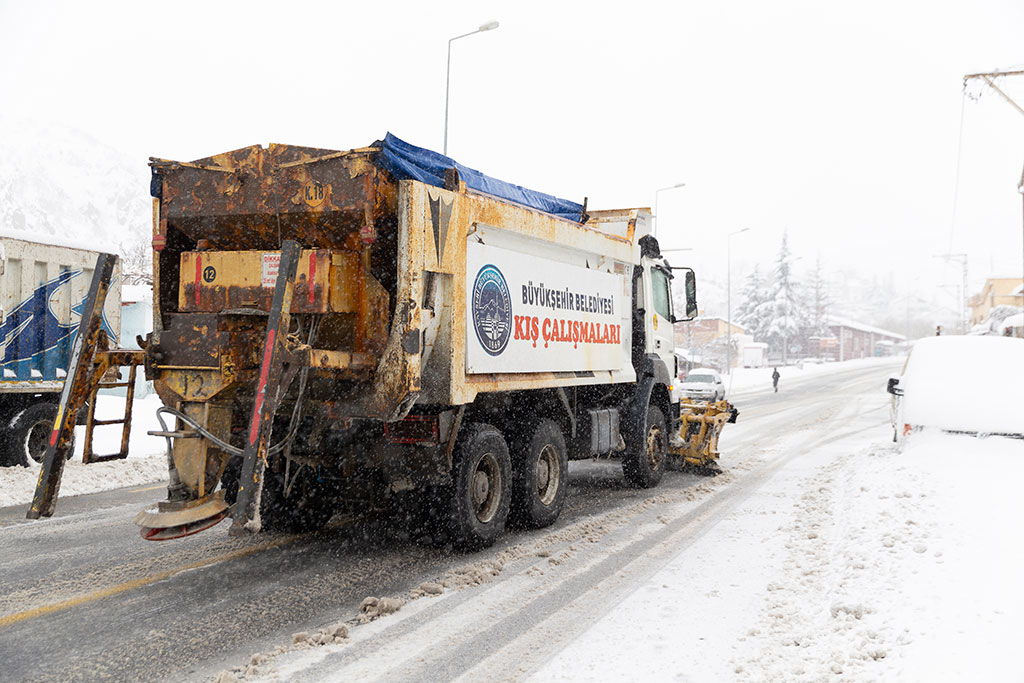 Büyükşehir'le Yollar Açık