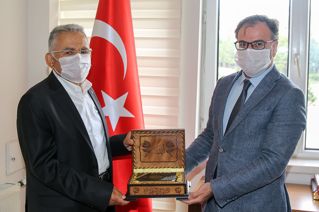 Başkan Büyükkılıç'ın Adresi Bu Kez Hacılar Oldu