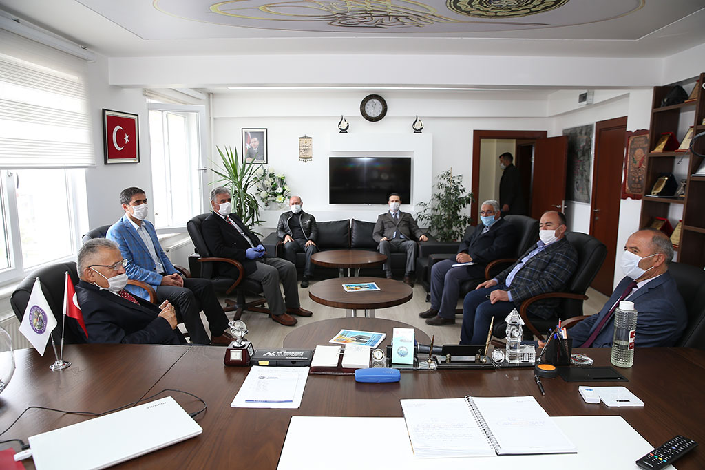 Başkan Büyükkılıç Üç İlçeyi Ziyaret Etti 