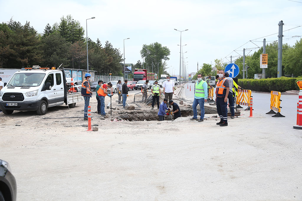 DSİ Kavşağı Rahatlıyor