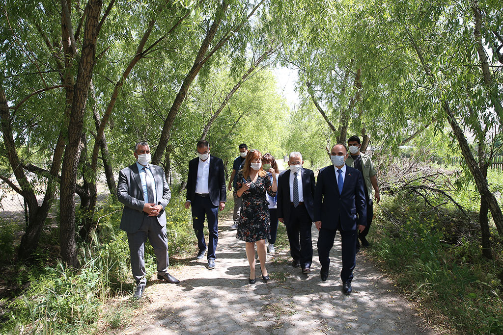 Duayen Sanayici Molu'ya Ziyaret 