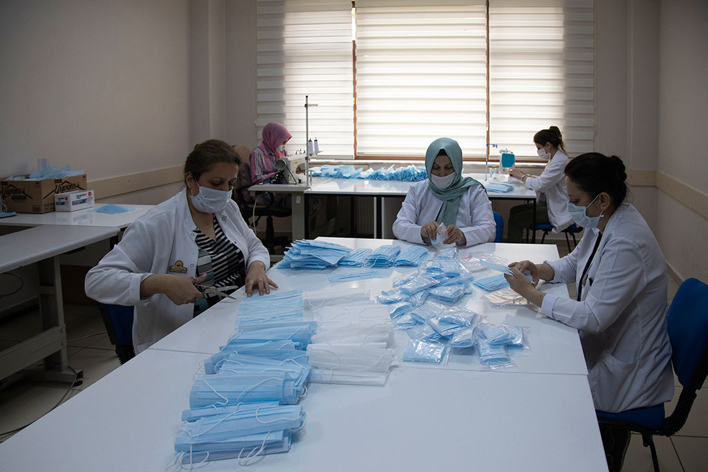 KAYMEK 750 Bin Maske Üretti