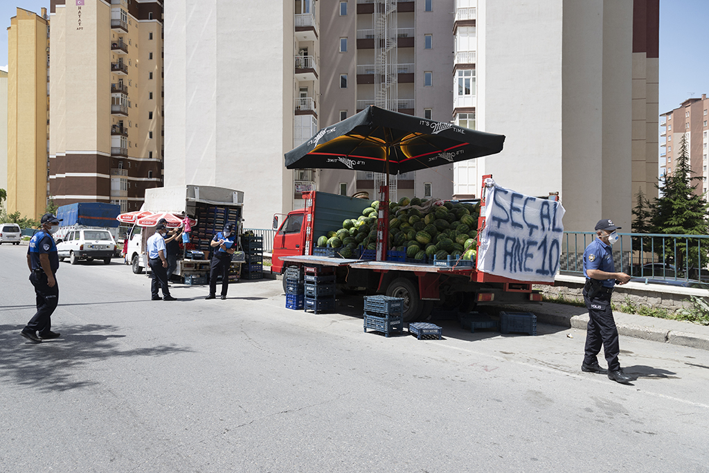 Zabıta'dan Seyyara Geçit Yok