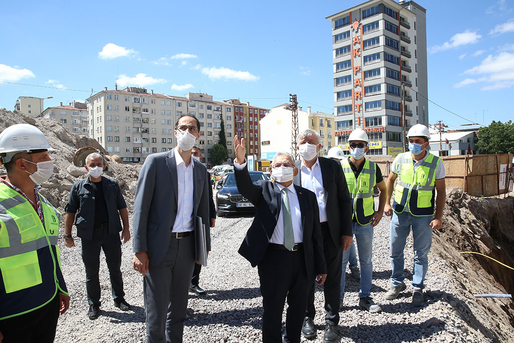 Başkan Büyükkılıç'ın Eli Sahabiye'nin Üstünde