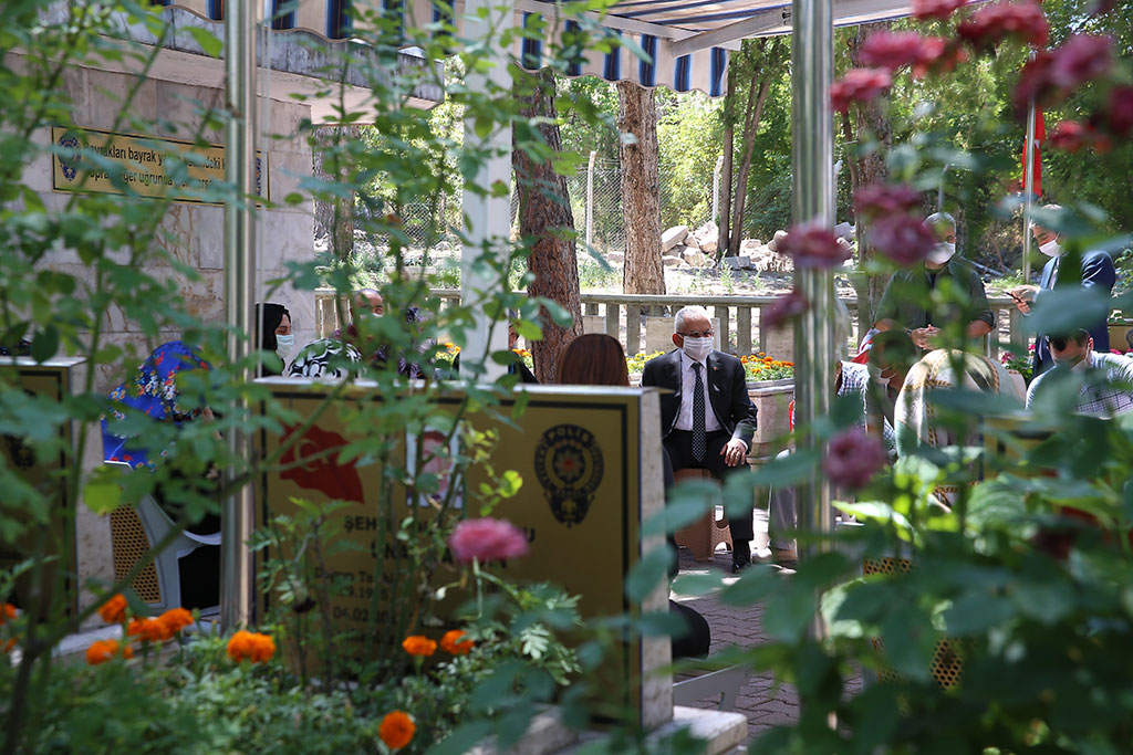 Başkan Büyükkılıç Polis Şehidimizi Anma Programına Katıldı