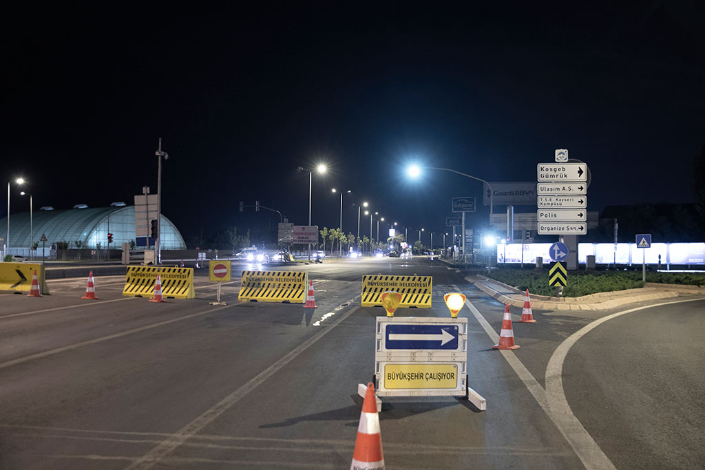 Büyükşehir'den 7/24 Asfalt Mesaisi