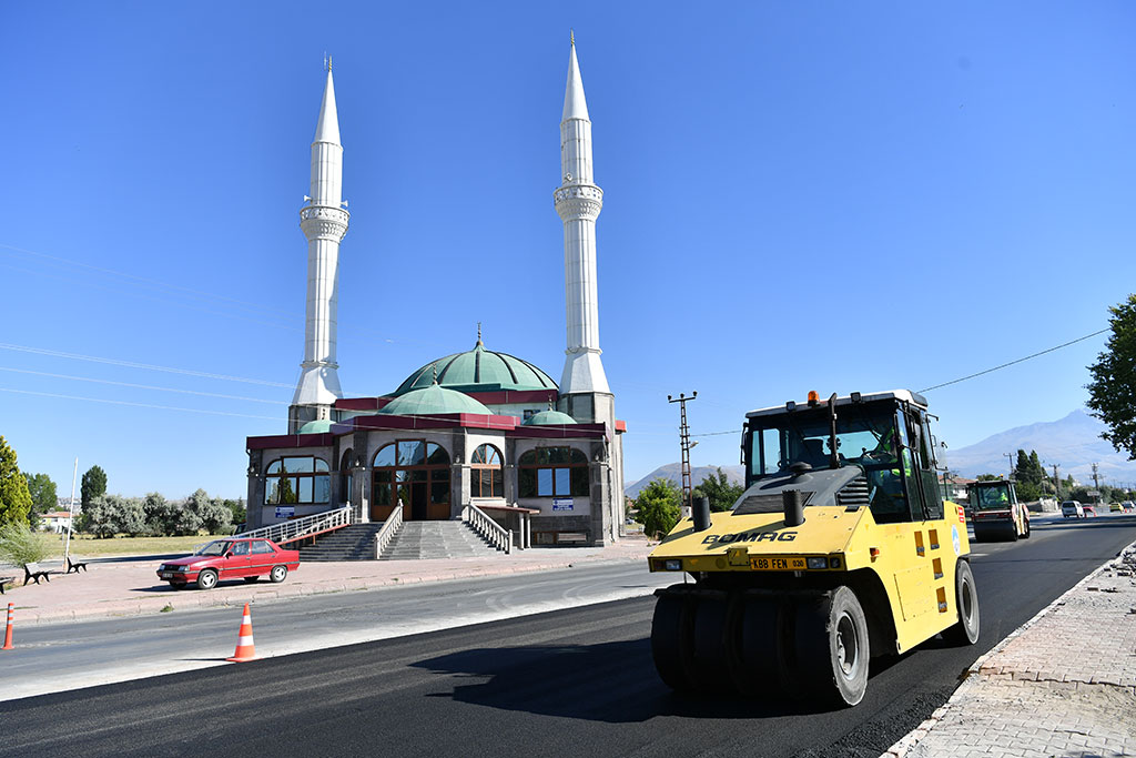Başkan Büyükkılıç'tan Argıncık'ta Asfalt İncelemesi