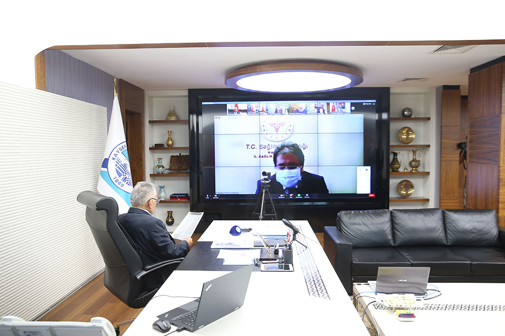 Başkan Büyükkılıç İl Pandemi Kurulu Toplantısına Katıldı
