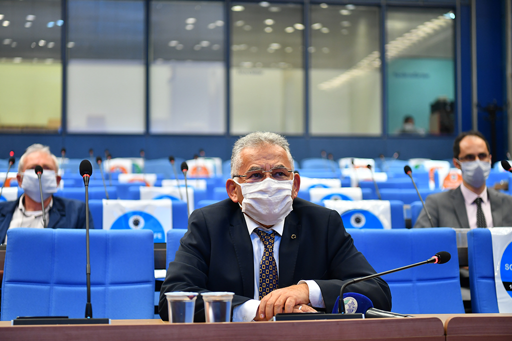 Büyükkılıç, Yatırımcı Daire Başkanlarını Topladı