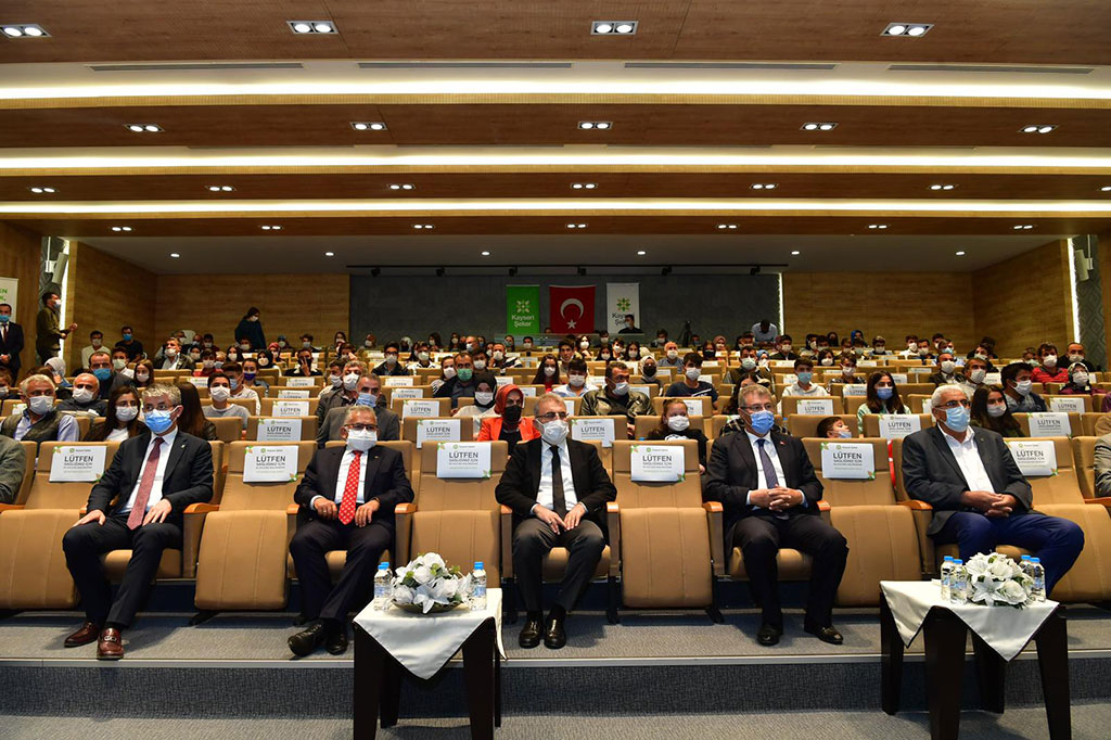 Büyükkılıç Öncülük Etti, Çiftçi Çocuklarına Bin Adet Tablet Dağıtıldı