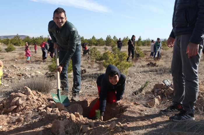 Büyükşehir Ulaşım A.Ş’den Hatay’a 700 Fidan