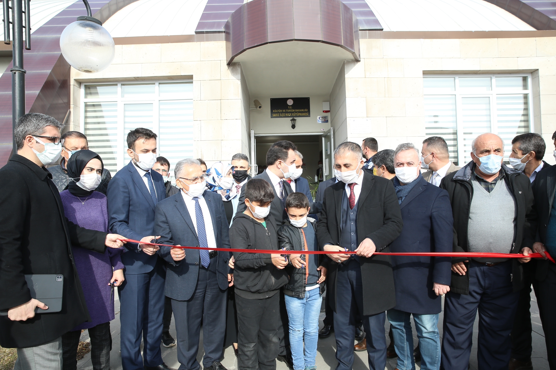 Büyükkılıç, Sıfır Vakaya Düşen Sarız’da Kütüphane Açtı, Muhtarlara Seslendi