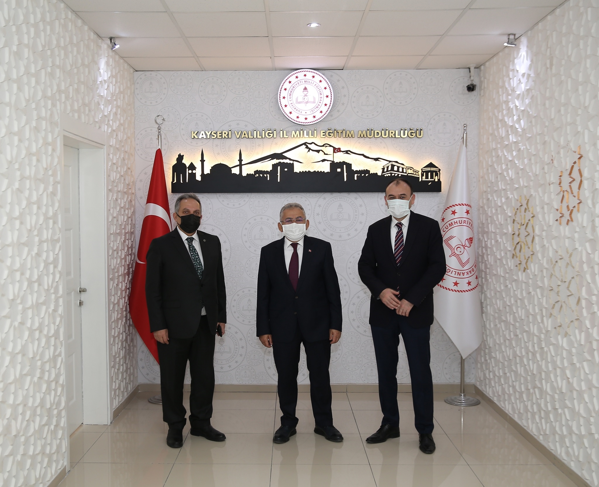 Büyükkılıç’tan Haftanın İlk Günü Ziyaretler