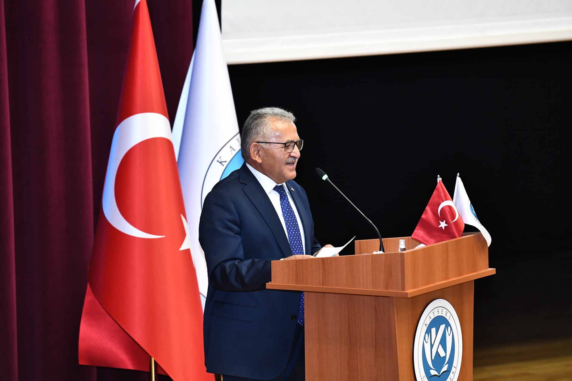Başkan Büyükkılıç, Kayseri Üniversitesi Açış Dersi’ne Katıldı