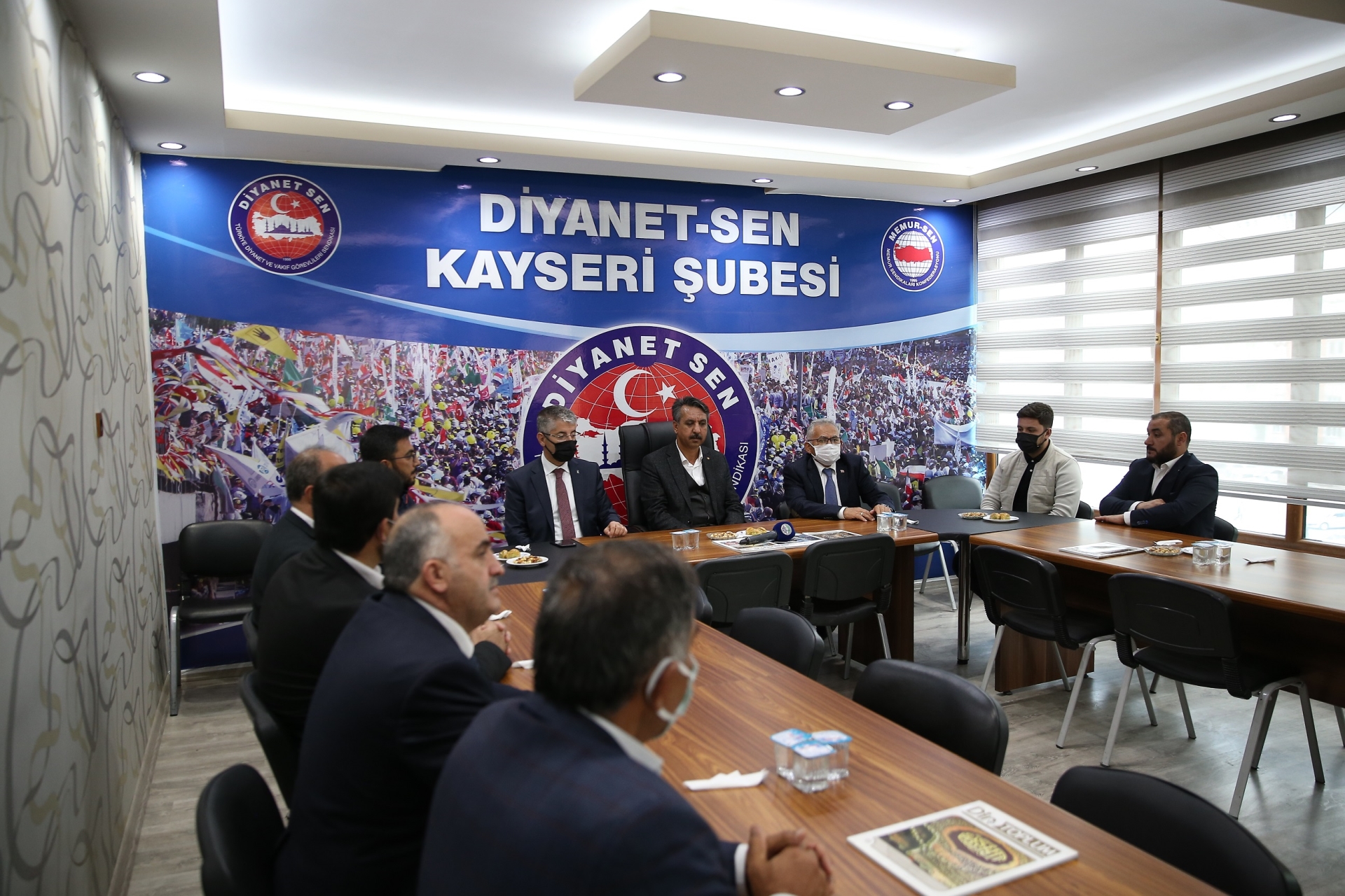 Başkan Büyükkılıç’tan, Diyanet-Sen Kayseri Şubesi’ne Ziyaret
