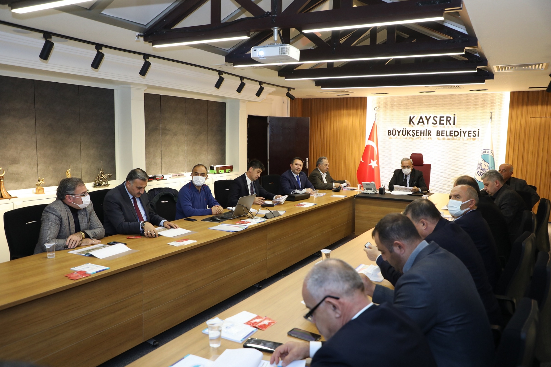 Büyükşehir’de “Doğal Gaz Yatırım” Toplantısı