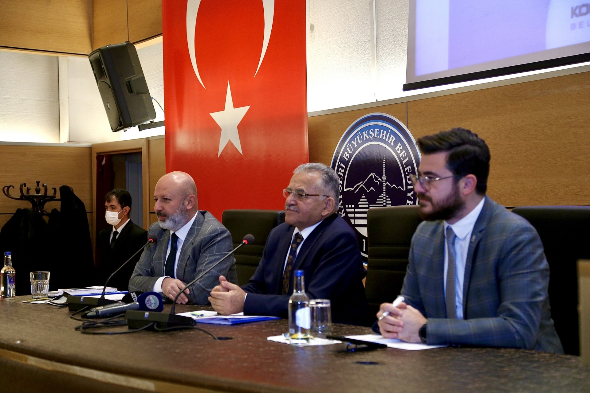 Başkan Büyükkılıç, Kocasinan Muhtarlarıyla Bir Araya Geldi